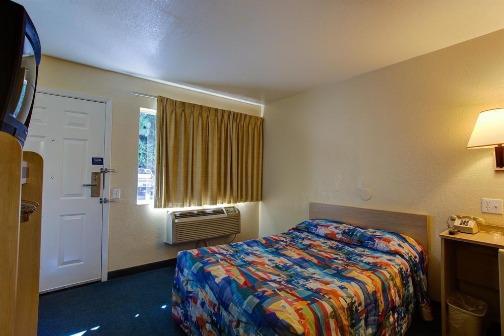 Motel 6-Kelso, Wa - Mt. St. Helens Extérieur photo