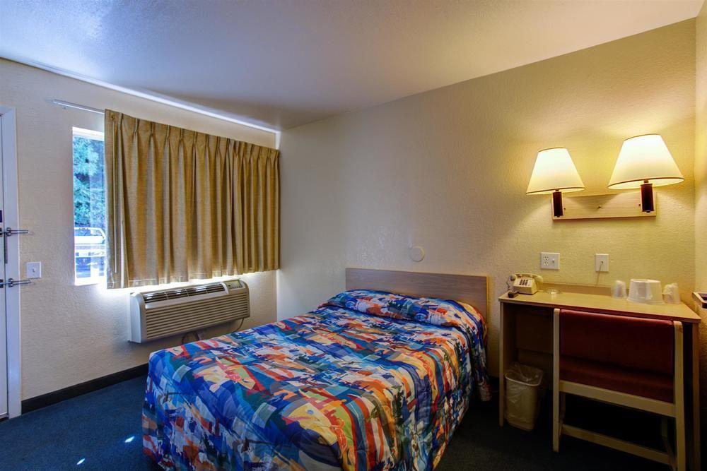 Motel 6-Kelso, Wa - Mt. St. Helens Extérieur photo