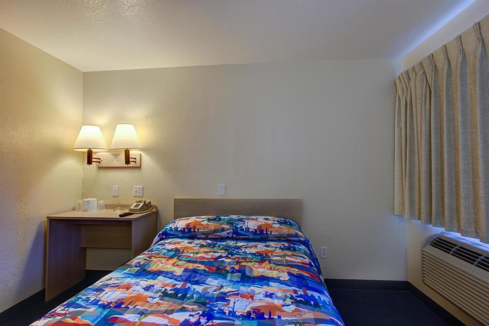 Motel 6-Kelso, Wa - Mt. St. Helens Extérieur photo