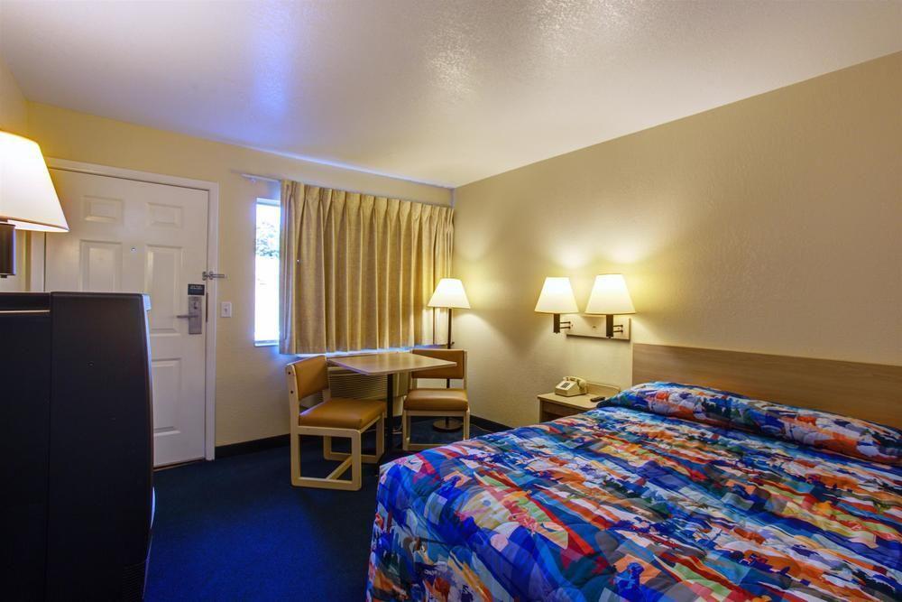 Motel 6-Kelso, Wa - Mt. St. Helens Extérieur photo