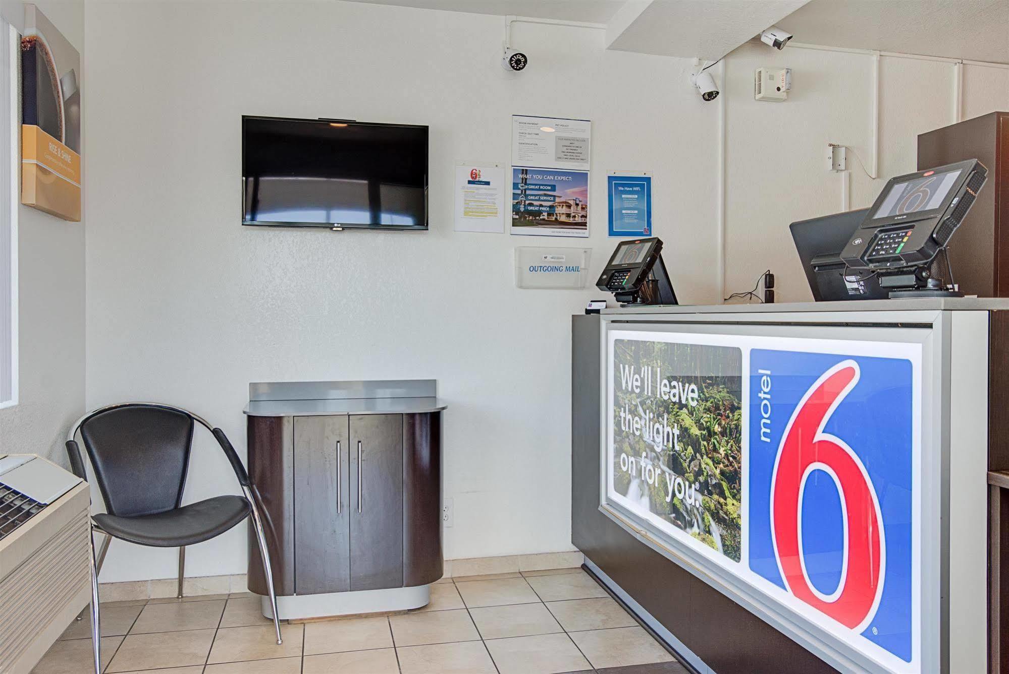 Motel 6-Kelso, Wa - Mt. St. Helens Extérieur photo
