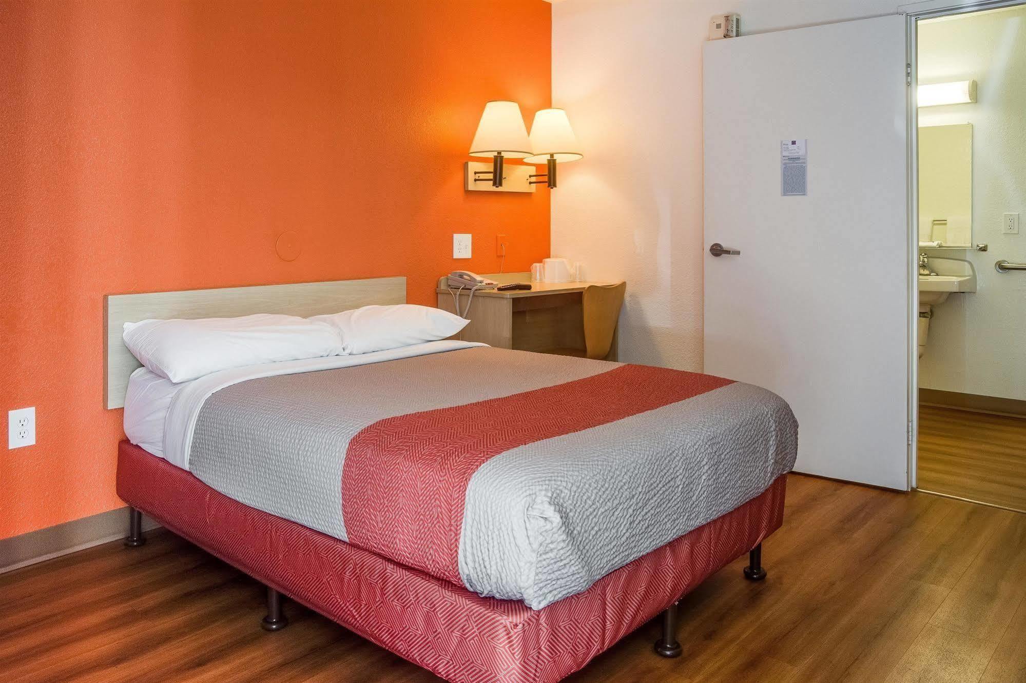 Motel 6-Kelso, Wa - Mt. St. Helens Extérieur photo
